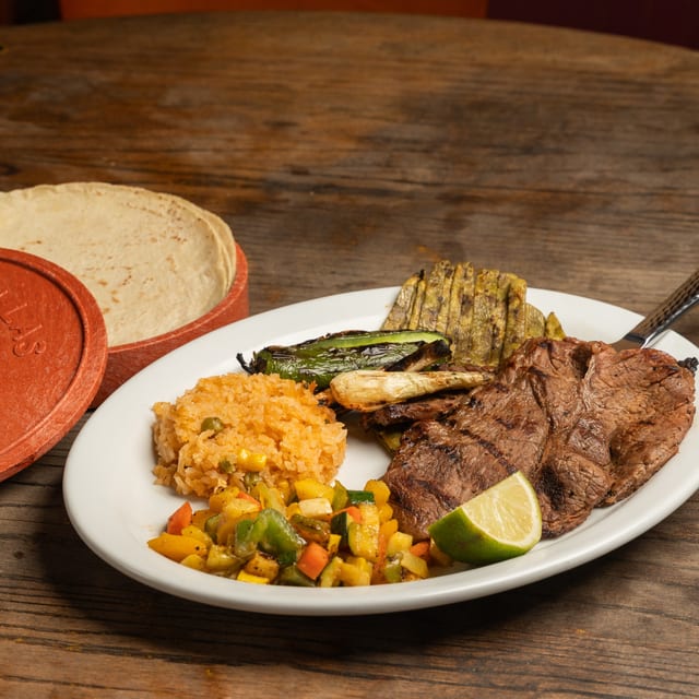 Plato De Asada.